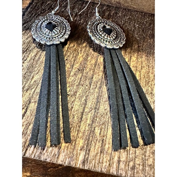 Boho Hippie Western Conch Tribal Silver Drop Wire Earrings, Black Leather, Gift - Picture 9 of 9